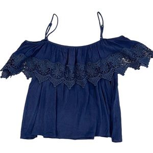 NWOT Off shoulder crop top | large